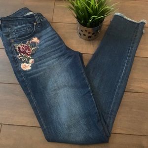 Guess | Jeans | Size US 26 | Mint Condition